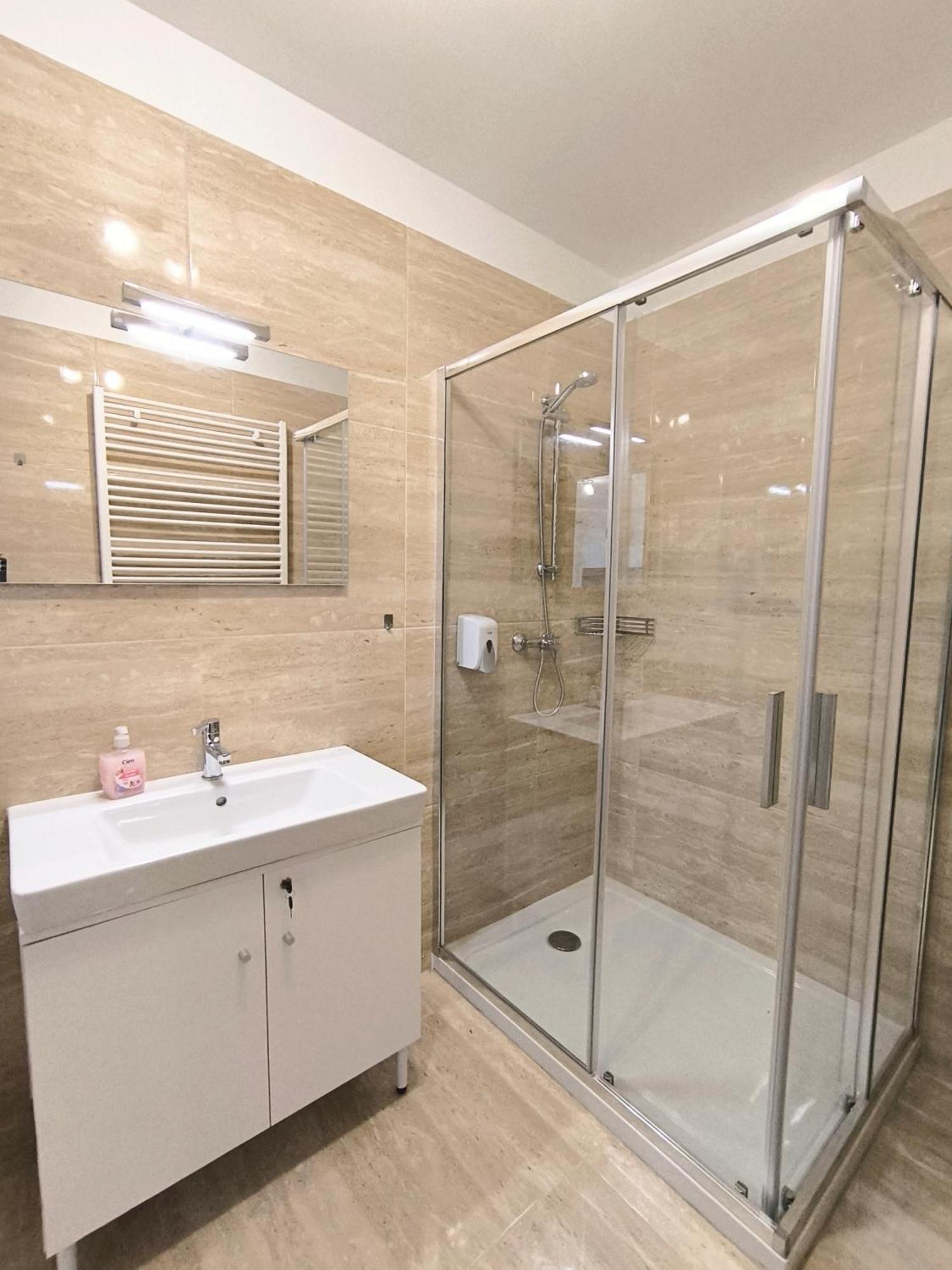 Helikon Terrace Susanne Apartment Кестели Екстериор снимка
